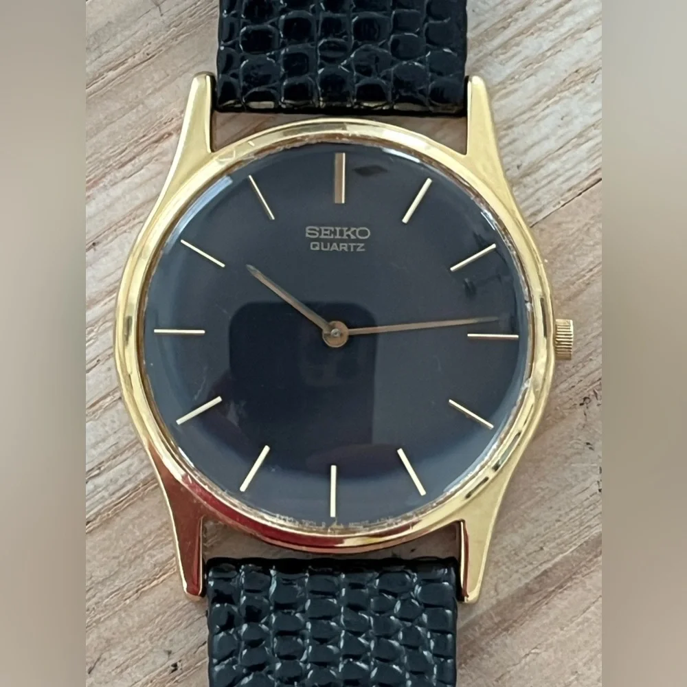 Seiko Vintage Rare Men’s Watch Black Dial Black Leather Strap New Crystal